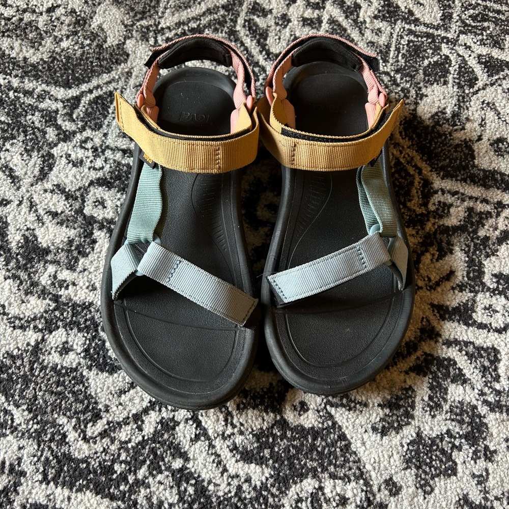 Teva original universal sandals, size 9